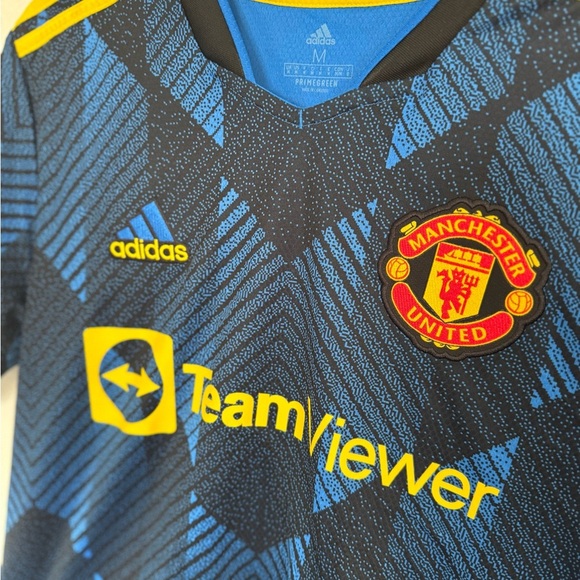 Adidas Manchester United Blue and Yellow Jersey - Picture 2 of 5